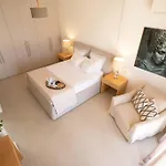 Vila Paraga